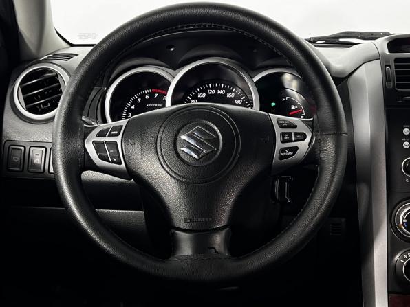 Suzuki Grand Vitara II с пробегом 2007 года, цена 900 000 рублей, 220000 км, внедорожник, Автокод Объявления