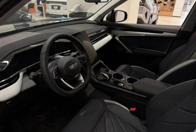 Новый Geely Atlas II 2026 года, цена 3 449 990 рублей, внедорожник, Автокод Объявления