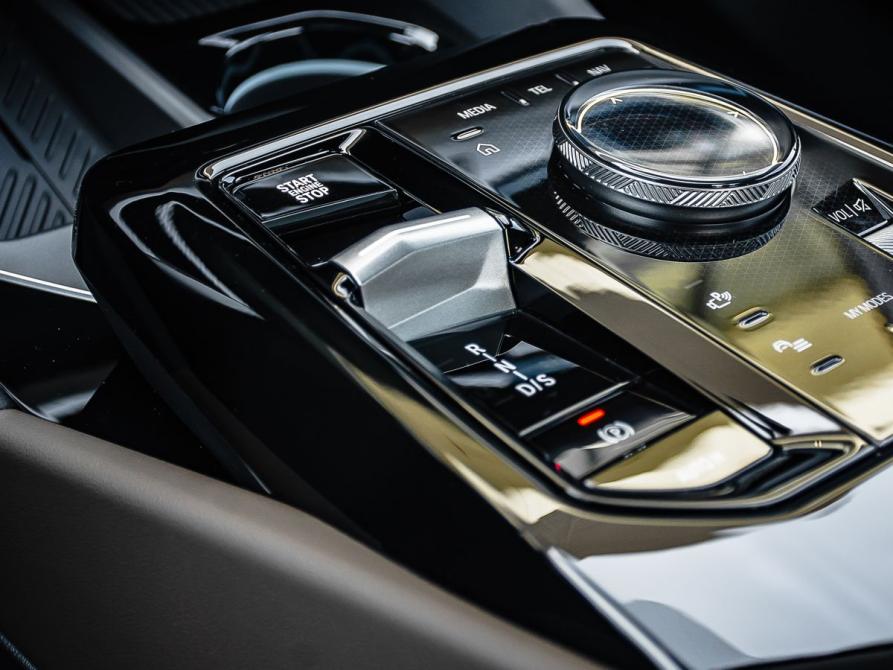 BMW 5 серии VIII (G60/G61/G68) Магнитогорск  - изображение 27