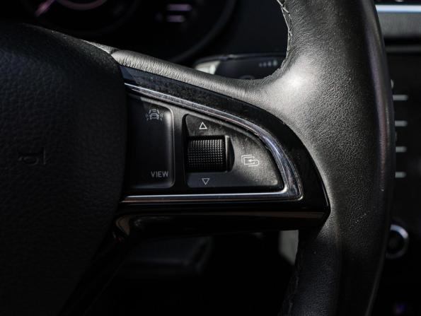 Skoda Octavia III (A7) Рестайлинг с пробегом 2019 года, цена 1 820 000 рублей, 128855 км, лифтбек, Автокод Объявления