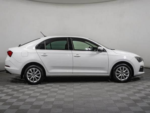 Skoda Rapid II с пробегом 2021 года, цена 1 939 000 рублей, 64600 км, лифтбек, Автокод Объявления