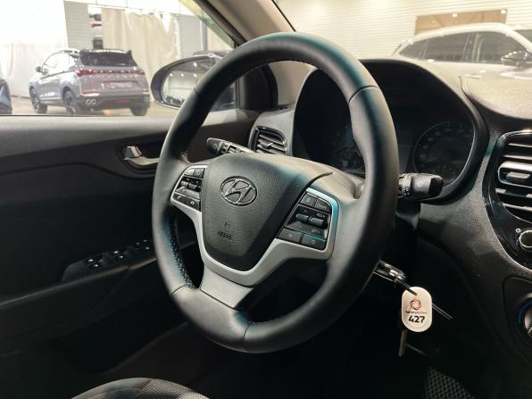 Hyundai Solaris II Рестайлинг с пробегом 2021 года, цена 1 440 000 рублей, 108787 км, седан, Автокод Объявления
