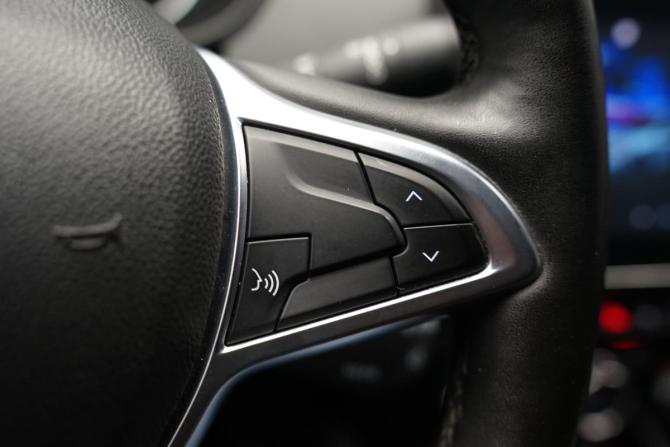 Renault Arkana I с пробегом 2019 года, цена 1 790 000 рублей, 82000 км, внедорожник, Автокод Объявления