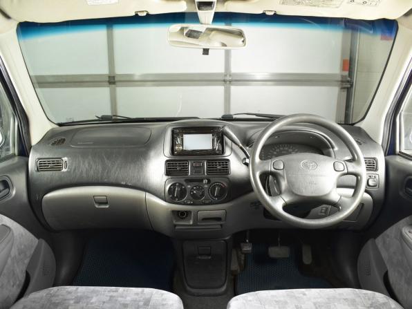 Toyota Raum I с пробегом 2001 года, цена 320 999 рублей, 235734 км, компактвэн, Автокод Объявления