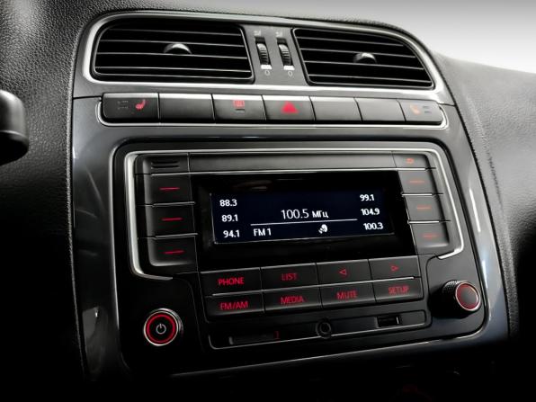Volkswagen Polo V Рестайлинг с пробегом 2020 года, цена 1 430 000 рублей, 44768 км, седан, Автокод Объявления