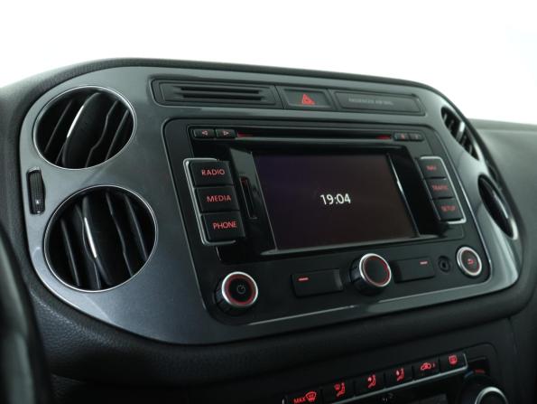 Volkswagen Tiguan I Рестайлинг с пробегом 2011 года, цена 1 039 000 рублей, 206660 км, внедорожник, Автокод Объявления