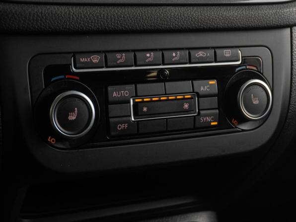 Volkswagen Tiguan I Рестайлинг с пробегом 2012 года, цена 1 399 000 рублей, 179167 км, внедорожник, Автокод Объявления