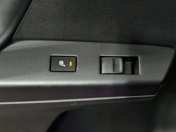 Toyota RAV4 IV (XA40) Рестайлинг с пробегом 2017 года, цена 2 299 000 рублей, 176591 км, внедорожник, Автокод Объявления