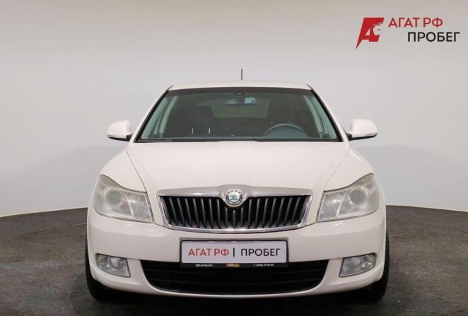 Skoda Octavia II (A5) Рестайлинг с пробегом 2013 года, цена 980 000 рублей, 207974 км, лифтбек, Автокод Объявления