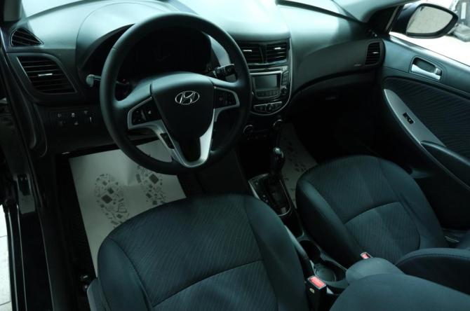 Hyundai Solaris I Рестайлинг с пробегом 2015 года, цена 1 189 000 рублей, 215000 км, седан, Автокод Объявления