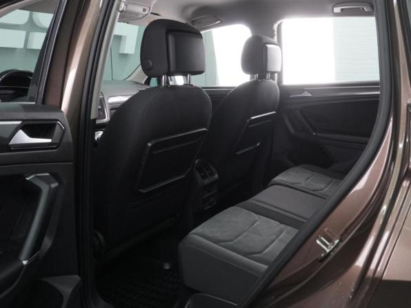 Volkswagen Tiguan II с пробегом 2018 года, цена 2 369 040 рублей, 160006 км, внедорожник, Автокод Объявления