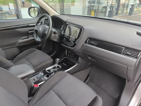 Mitsubishi Outlander III Рестайлинг 3 с пробегом 2019 года, цена 2 185 000 рублей, 108270 км, внедорожник, Автокод Объявления