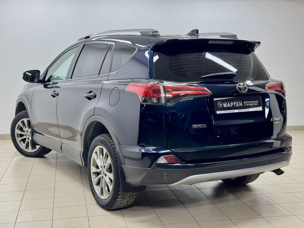 Toyota RAV4 IV (XA40) Рестайлинг с пробегом 2018 года, цена 2 890 000 рублей, 138000 км, внедорожник, Автокод Объявления