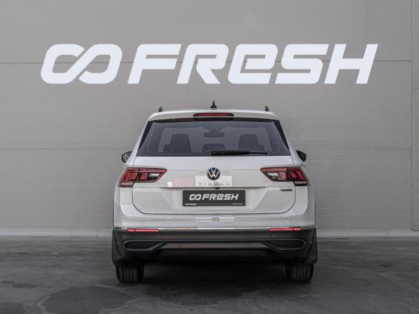 Volkswagen Tiguan II Рестайлинг с пробегом 2021 года, цена 2 650 000 рублей, 88519 км, внедорожник, Автокод Объявления