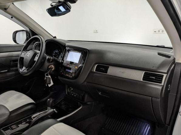 Mitsubishi Outlander III Рестайлинг 2 с пробегом 2018 года, цена 2 035 000 рублей, 71986 км, внедорожник, Автокод Объявления