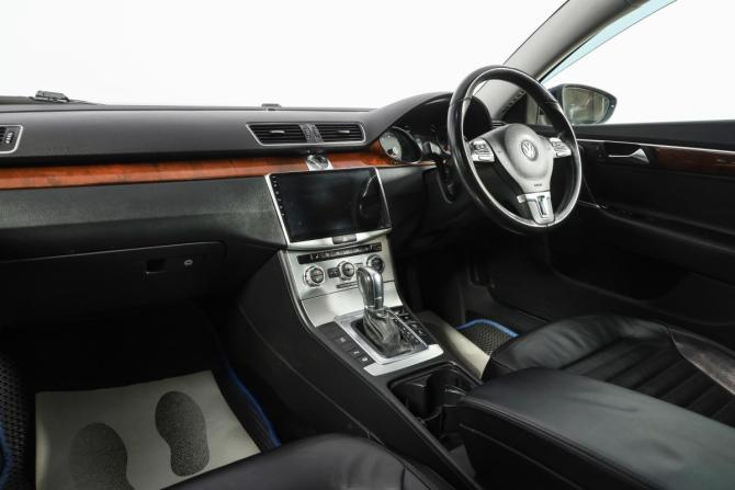 Volkswagen Passat B7 с пробегом 2013 года, цена 1 299 000 рублей, 70000 км, универсал, Автокод Объявления