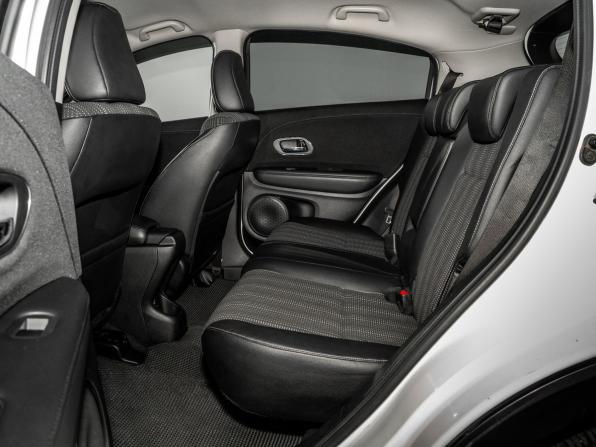 Honda Vezel I с пробегом 2013 года, цена 1 450 500 рублей, 146487 км, внедорожник, Автокод Объявления