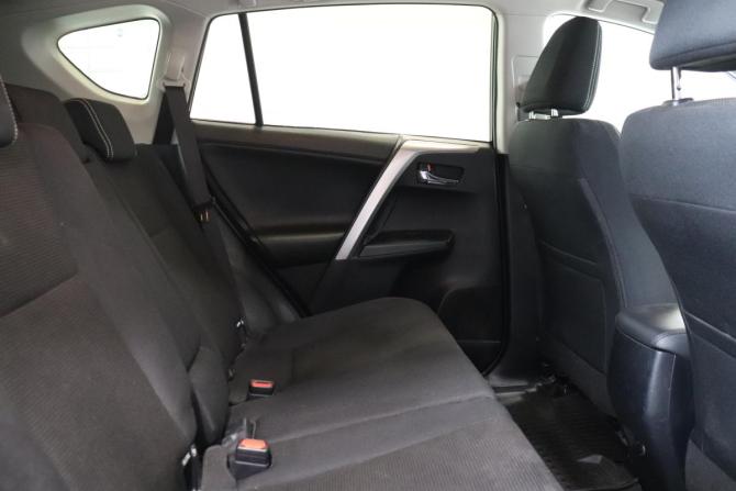 Toyota RAV4 IV (XA40) Рестайлинг с пробегом 2017 года, цена 2 401 000 рублей, 84655 км, внедорожник, Автокод Объявления