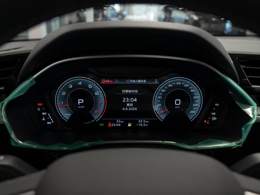Audi Q3 II (F3) Москва  - изображение 12