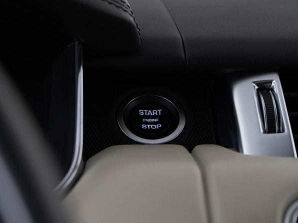 Land Rover Range Rover Sport II Рестайлинг с пробегом 2018 года, цена 6 498 999 рублей, 67732 км, внедорожник, Автокод Объявления