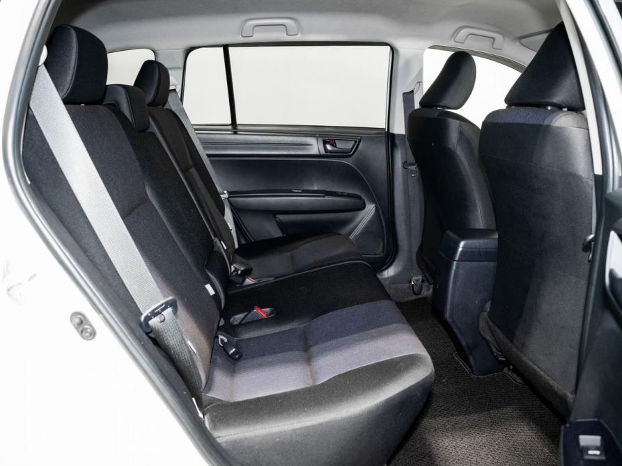 Toyota Corolla XI (E160 E170) Рестайлинг 2 Чита  - изображение 5