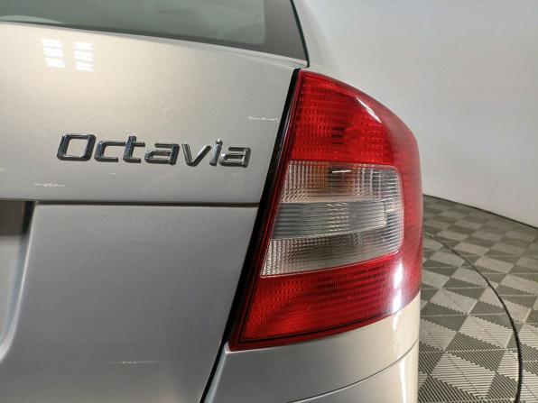 Skoda Octavia II (A5) Рестайлинг с пробегом 2013 года, цена 831 000 рублей, 185000 км, лифтбек, Автокод Объявления