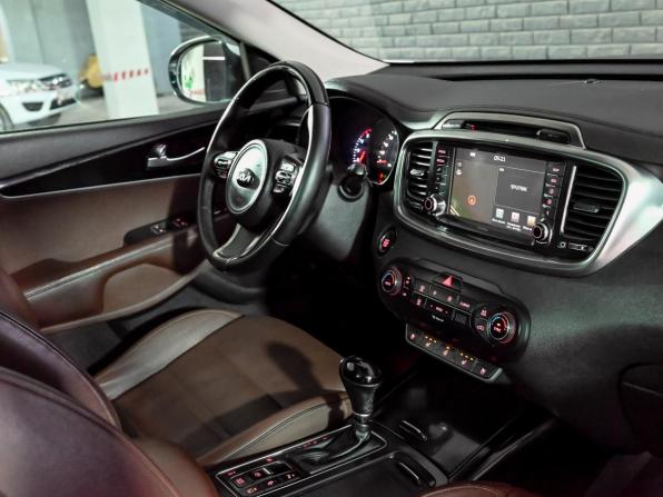 Kia Sorento III Prime с пробегом 2017 года, цена 2 300 000 рублей, 332774 км, внедорожник, Автокод Объявления