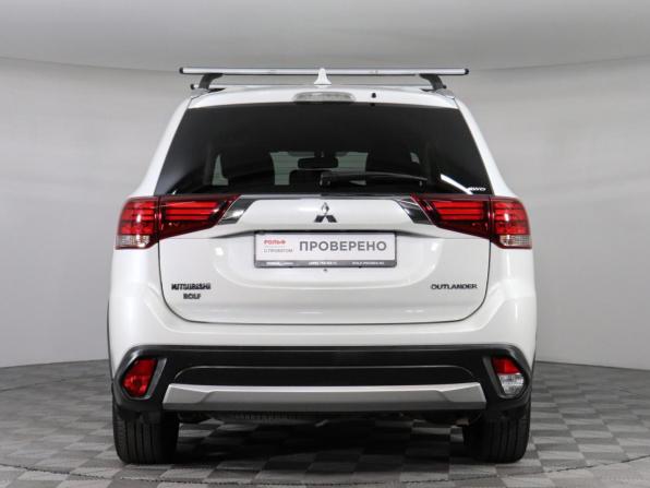 Mitsubishi Outlander III Рестайлинг 2 с пробегом 2018 года, цена 1 899 000 рублей, 144620 км, внедорожник, Автокод Объявления