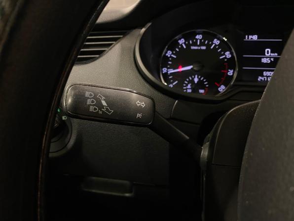 Skoda Octavia III (A7) Рестайлинг с пробегом 2017 года, цена 1 120 000 рублей, 247121 км, лифтбек, Автокод Объявления