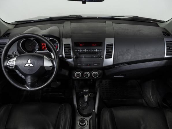 Mitsubishi Outlander II с пробегом 2008 года, цена 848 000 рублей, 300000 км, внедорожник, Автокод Объявления