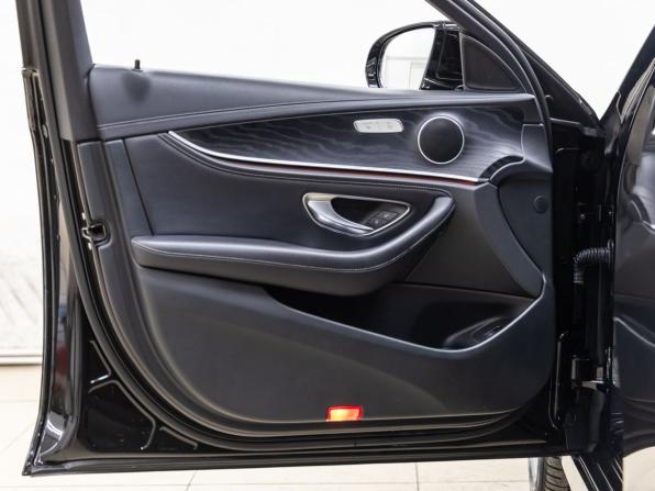 Mercedes-Benz E-Класс V (W213 S213 C238) с пробегом 2019 года, цена 3 448 000 рублей, 161134 км, седан, Автокод Объявления