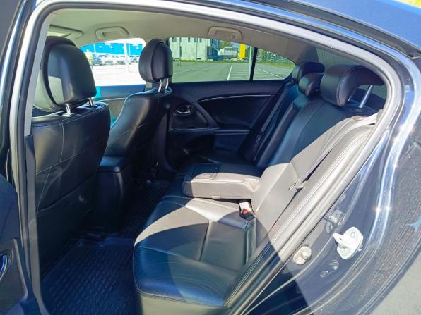 Toyota Avensis III с пробегом 2011 года, цена 892 000 рублей, 353634 км, седан, Автокод Объявления