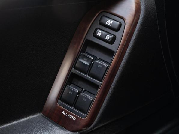 Toyota Land Cruiser Prado 150 Series Рестайлинг 1 с пробегом 2016 года, цена 3 565 000 рублей, 206043 км, внедорожник, Автокод Объявления