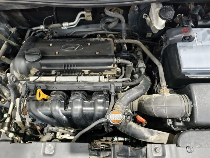 Hyundai Solaris I Курск  - изображение 17