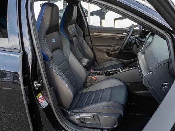 Volkswagen Golf R VIII с пробегом 2023 года, цена 6 200 000 рублей, 23644 км, хэтчбек, Автокод Объявления