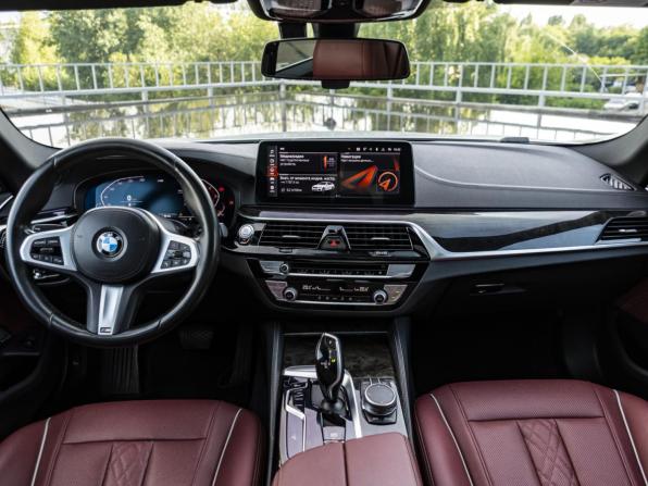BMW 5 серии VII (G30/G31/G38) Рестайлинг с пробегом 2021 года, цена 4 100 000 рублей, 104845 км, седан, Автокод Объявления