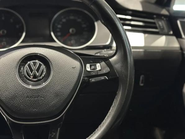 Volkswagen Passat B8 с пробегом 2015 года, цена 1 466 000 рублей, 130000 км, седан, Автокод Объявления