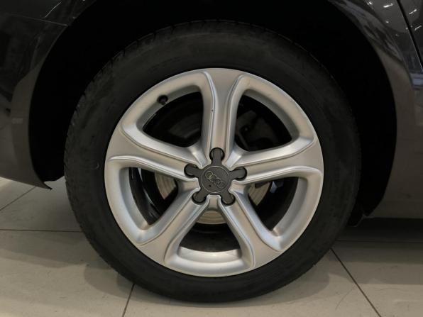 Audi A4 IV (B8) Рестайлинг с пробегом 2014 года, цена 1 250 000 рублей, 171226 км, седан, Автокод Объявления