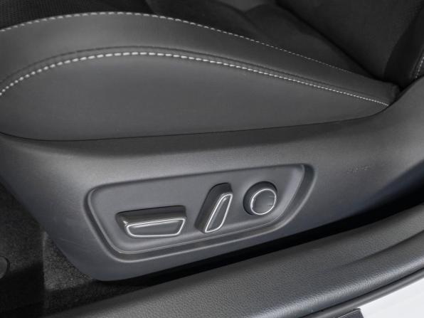Toyota Camry IX (XV80) China Market с пробегом 2026 года, цена 4 600 000 рублей, 50 км, седан, Автокод Объявления