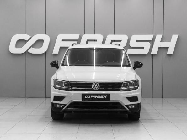 Volkswagen Tiguan II с пробегом 2019 года, цена 2 400 000 рублей, 105699 км, внедорожник, Автокод Объявления