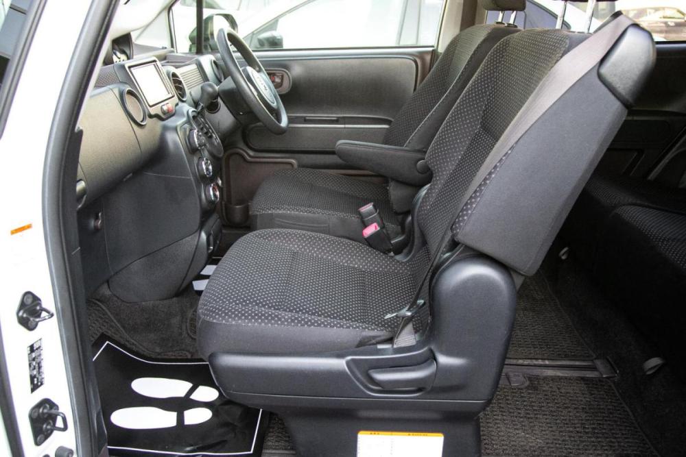 Toyota Spade Иркутск  - изображение 18