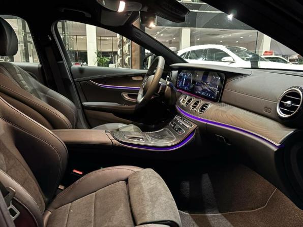 Mercedes-Benz E-Класс V (W213 S213 C238) Рестайлинг с пробегом 2024 года, цена 9 600 000 рублей, 1 км, седан, Автокод Объявления