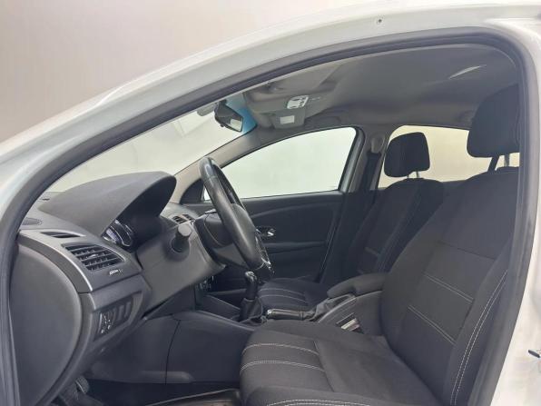 Renault Fluence I Рестайлинг с пробегом 2014 года, цена 690 000 рублей, 205165 км, седан, Автокод Объявления