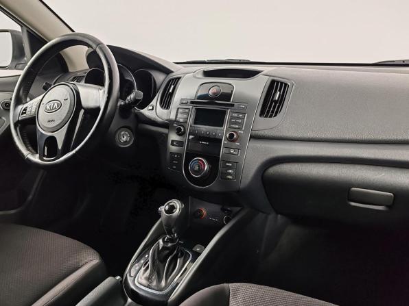 Kia Cerato II с пробегом 2012 года, цена 799 000 рублей, 201818 км, хэтчбек, Автокод Объявления