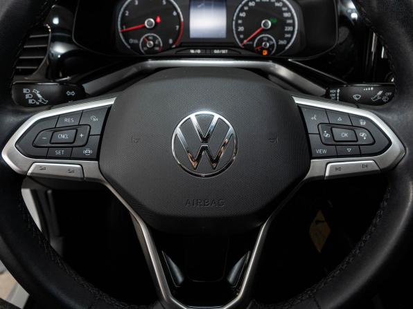 Volkswagen Polo VI с пробегом 2022 года, цена 1 698 000 рублей, 76917 км, лифтбек, Автокод Объявления