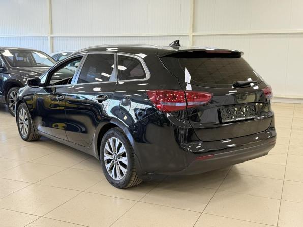 Kia Ceed II Рестайлинг с пробегом 2018 года, цена 1 249 000 рублей, 121000 км, универсал, Автокод Объявления