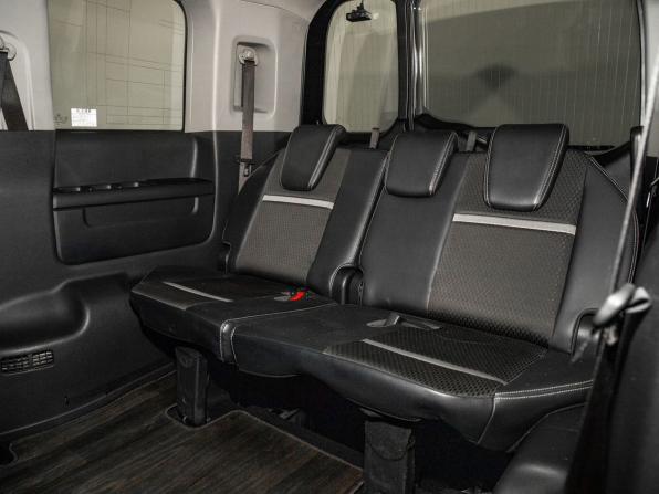 Honda Stepwgn V Рестайлинг с пробегом 2019 года, цена 2 195 000 рублей, 76109 км, минивэн, Автокод Объявления
