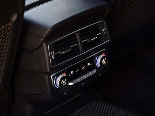 Audi Q7 II (4M) с пробегом 2015 года, цена 3 099 000 рублей, 211611 км, внедорожник, Автокод Объявления