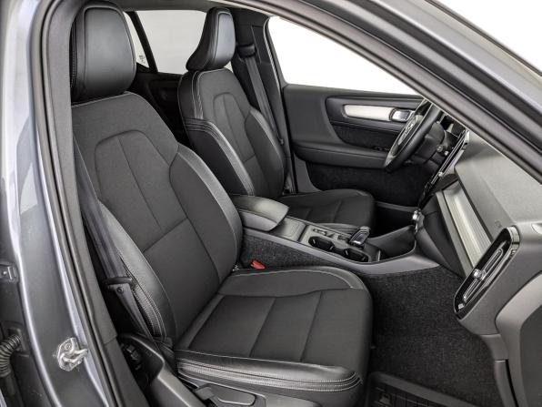 Volvo XC40 I с пробегом 2018 года, цена 2 190 000 рублей, 176314 км, внедорожник, Автокод Объявления