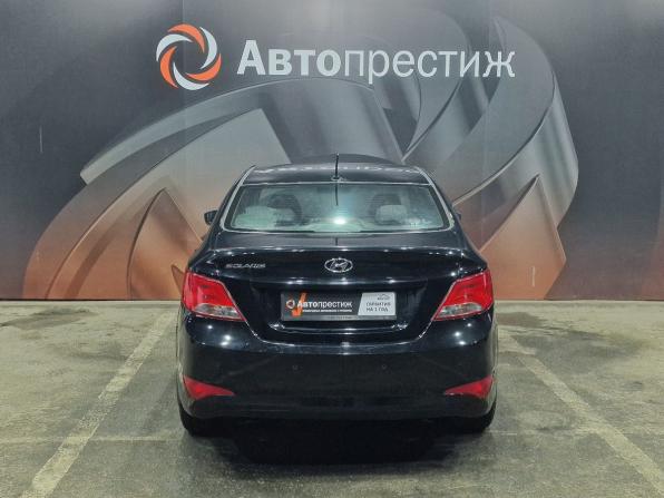 Hyundai Solaris I Рестайлинг с пробегом 2016 года, цена 945 000 рублей, 174569 км, седан, Автокод Объявления